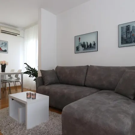 Appartement New Belville, Parking 5 Evra Dan *