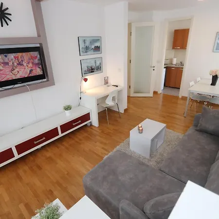 New Belville, Parking 5 Evra Dan * Belgrade