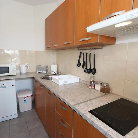 New Belville, Parking 5 Evra Dan Belgrade